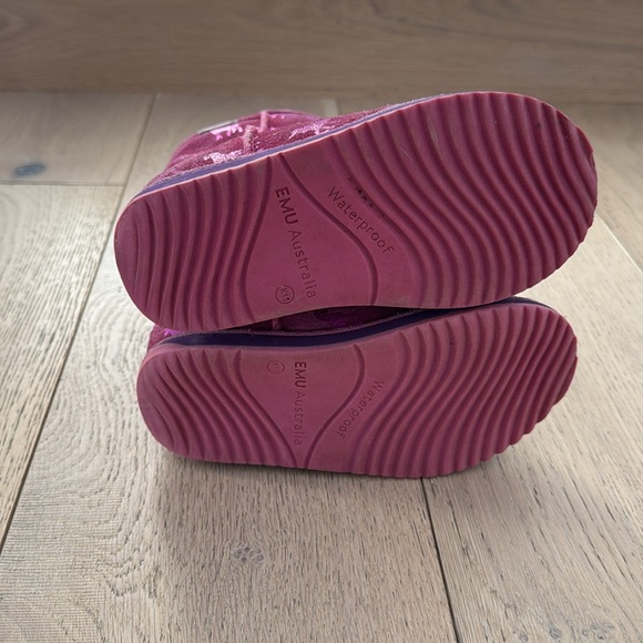 EMU Australia snow boots - iridescent unicorn print - Picture 3 of 5